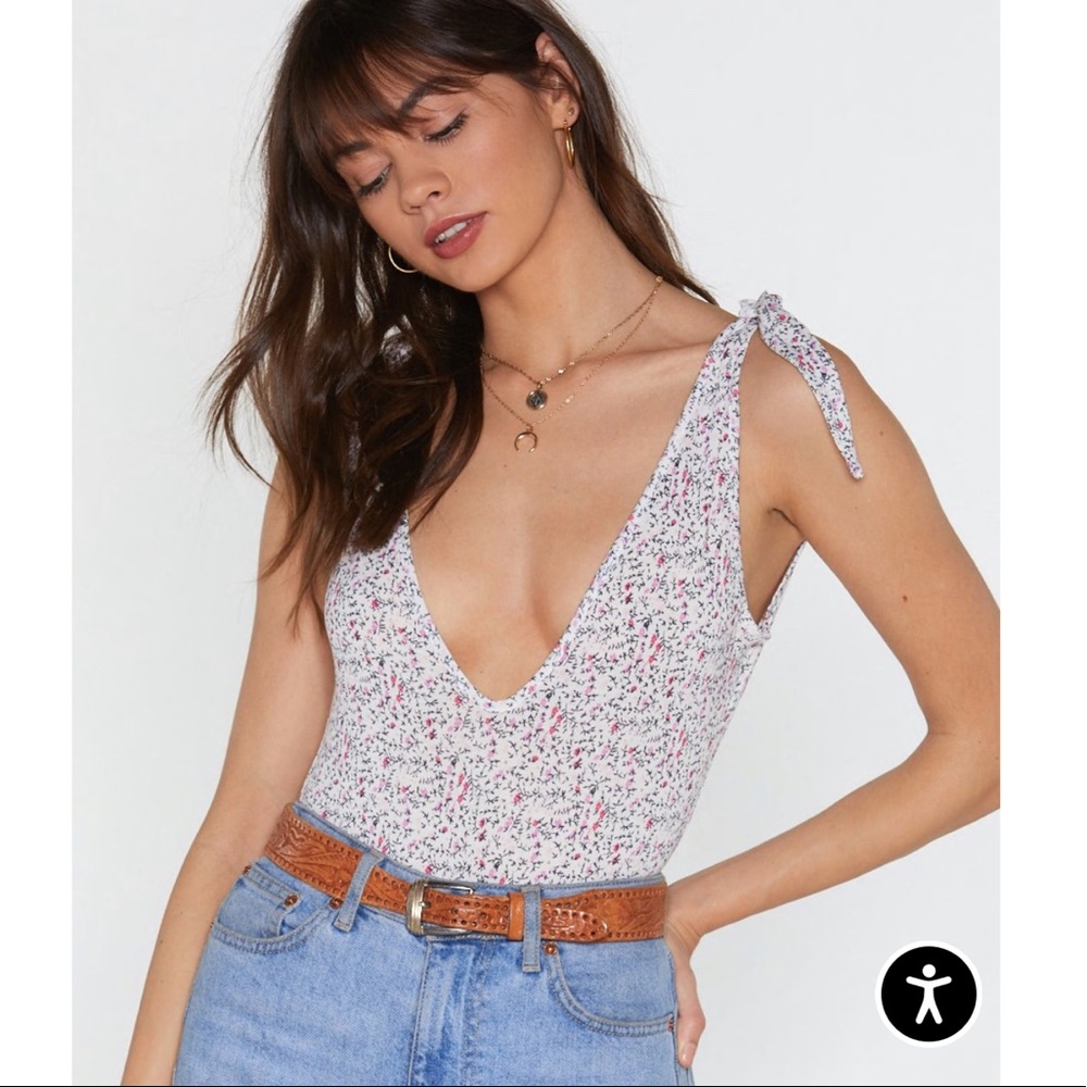 NASTY GAL FLORAL TIE STRAP BODYSUIT 2 NWT